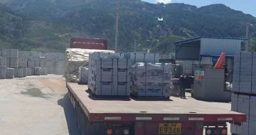 河北 芝麻白仿形路沿石，直形路沿石