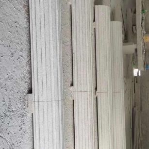 河北 花岗岩厂家带你看白麻花岗岩门楼大柱柱皮