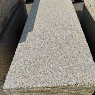 河北 黄金麻花岗岩荔枝面毛板，半成品