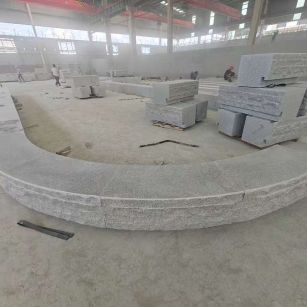 河北 芝麻白异形坐凳，自然面光面弧形加工