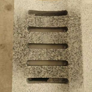 河北 芝麻白拉丝面花岗岩U型开槽排水槽