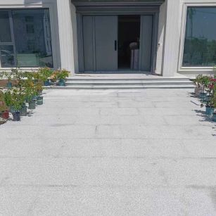 河北 芝麻白花岗岩地铺石地面铺装