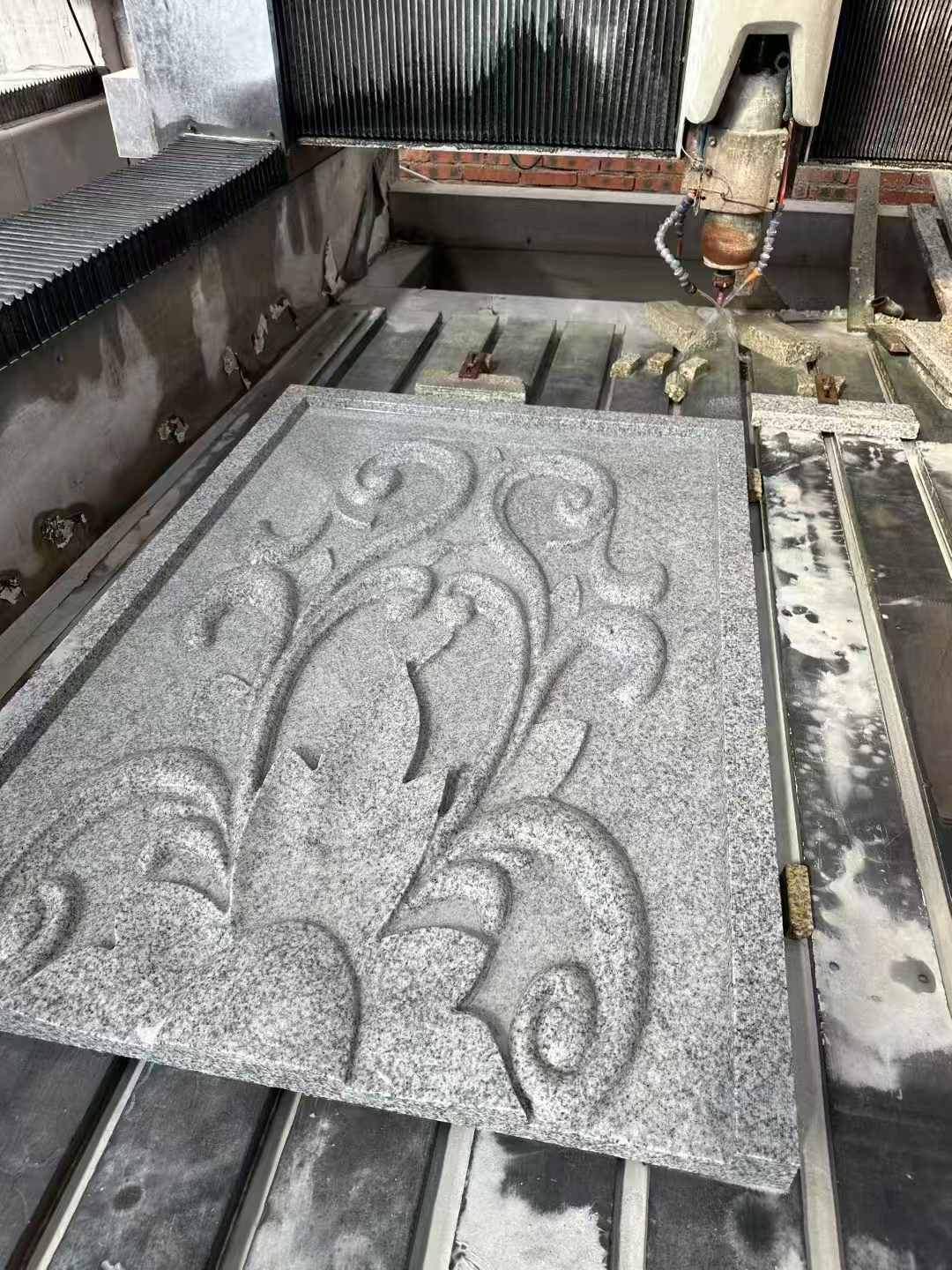 河北 白麻别墅干挂雕花板