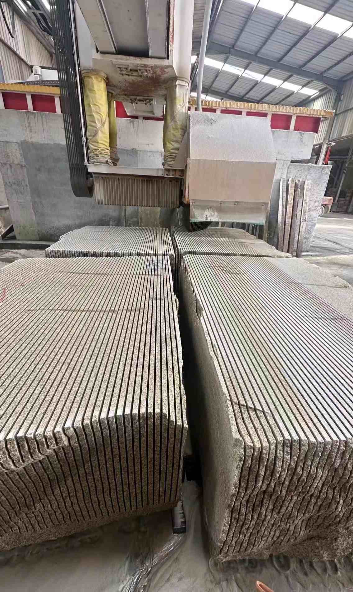 河北 车间生产日常，黄金麻白麻花岗岩