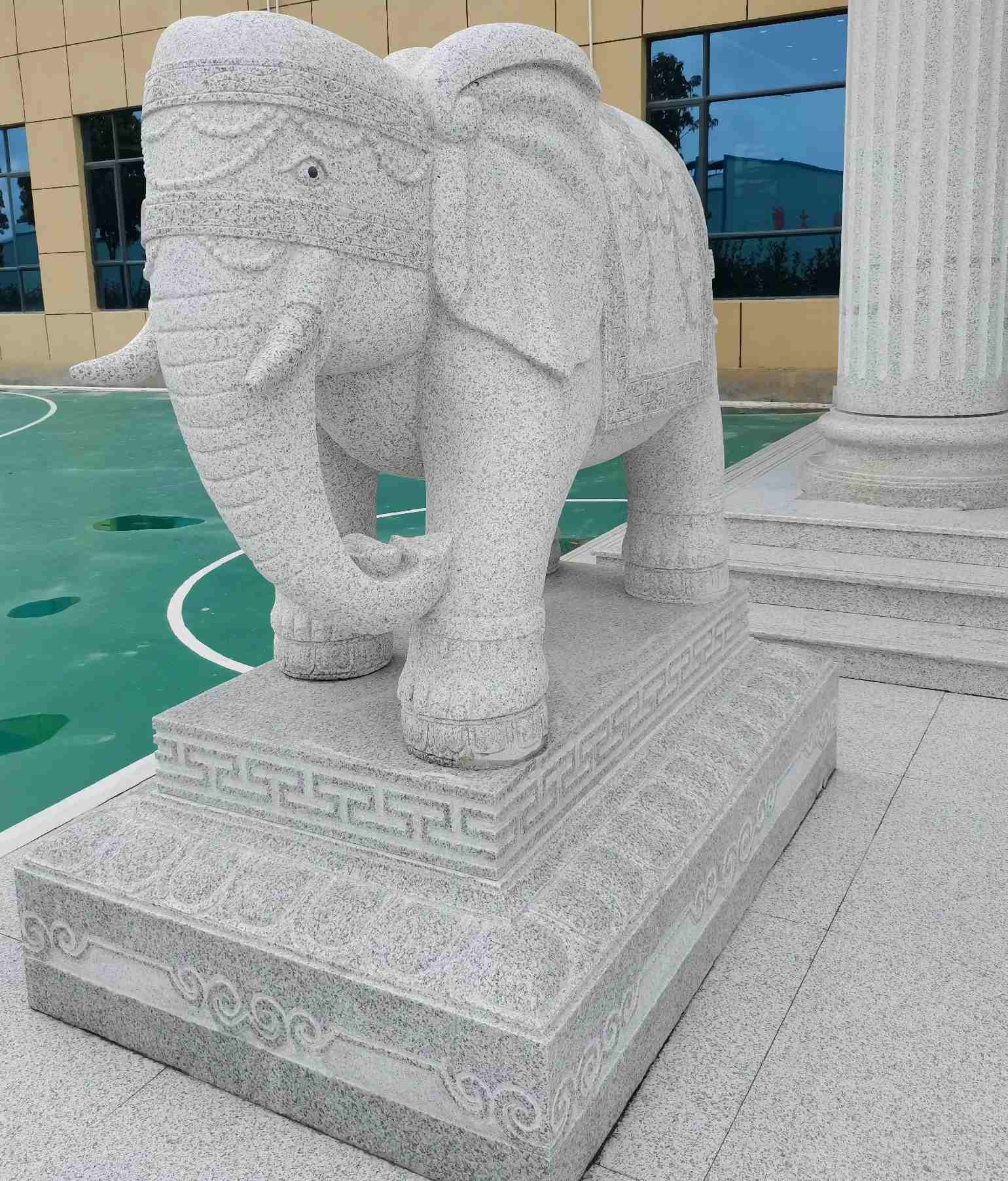 河北 白麻花岗岩动物异形石雕-大象