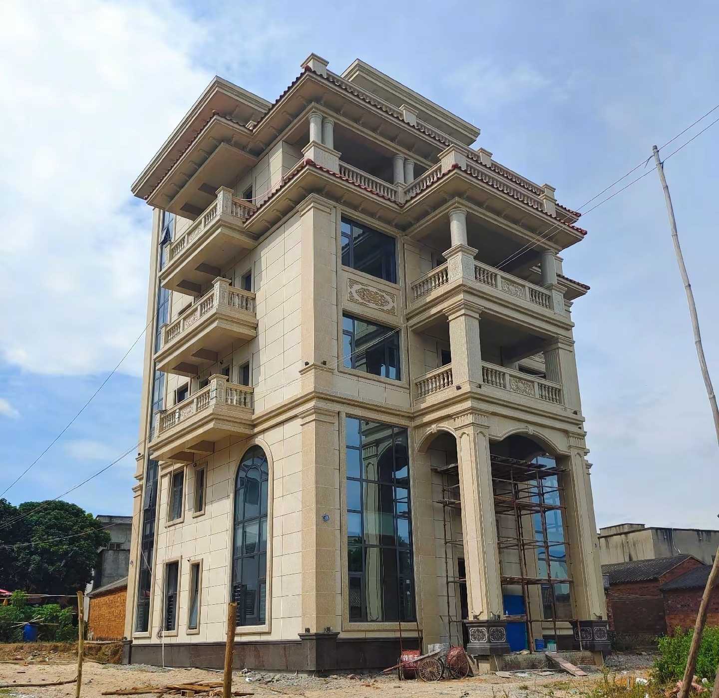 河北 黄金麻花岗岩石材别墅外墙干挂搭配（雕花栏杆花瓶柱门楼罗马柱）