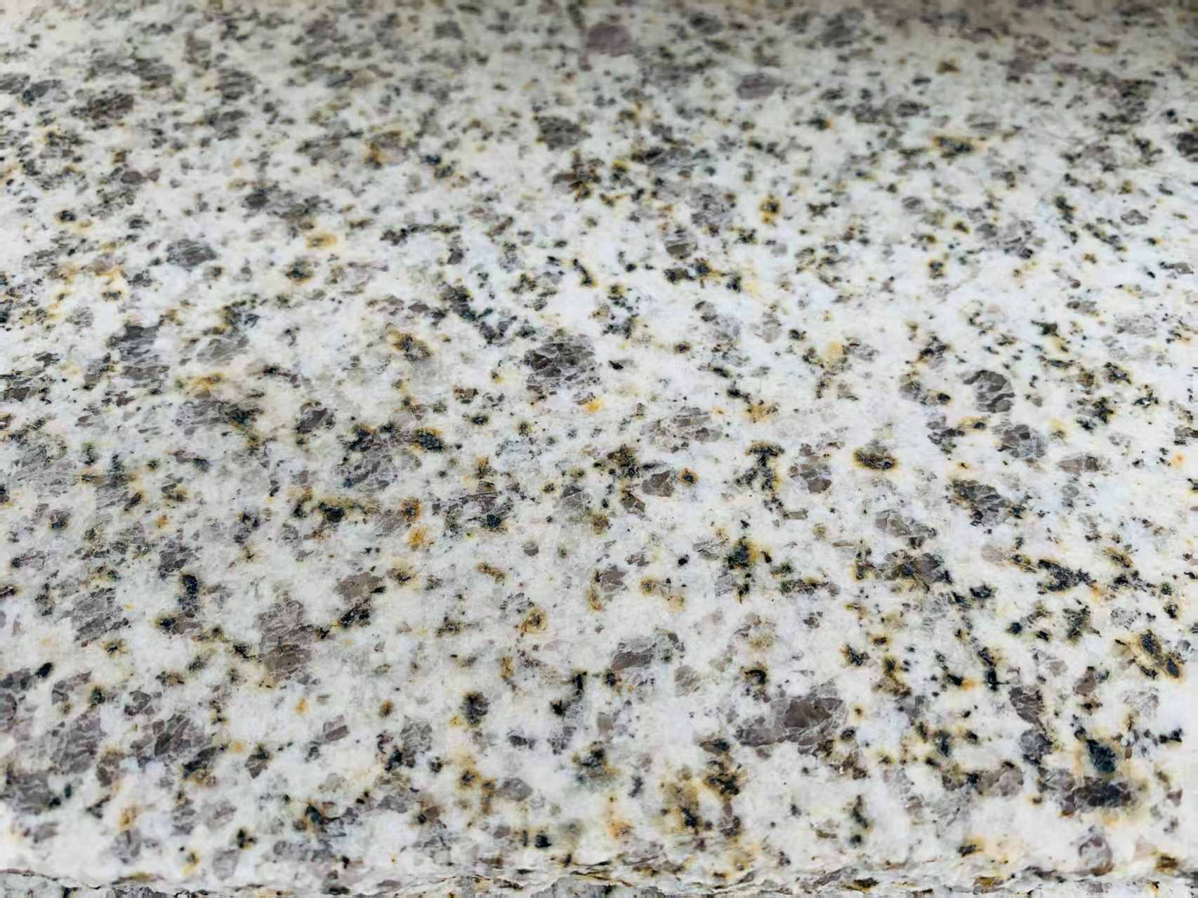 河北 黄金麻花岗岩石材浅黄光面